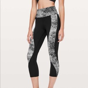 LULULEMON | SWEAT AND REPEAT CROP